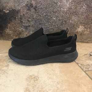 Skechers GoWalk Goga Max slip-on Sneakers